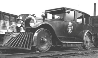 Illustration for article titled These Modified Cars Ferried Rail Crews in Style